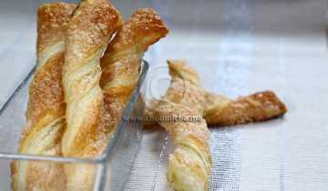 Baguettes feuilletées torsadées au sucre